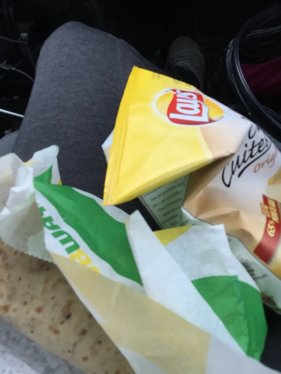 I got oven baked chips and a steak and eggs flatbread sub at subway in flin flon|ninja kittyさん