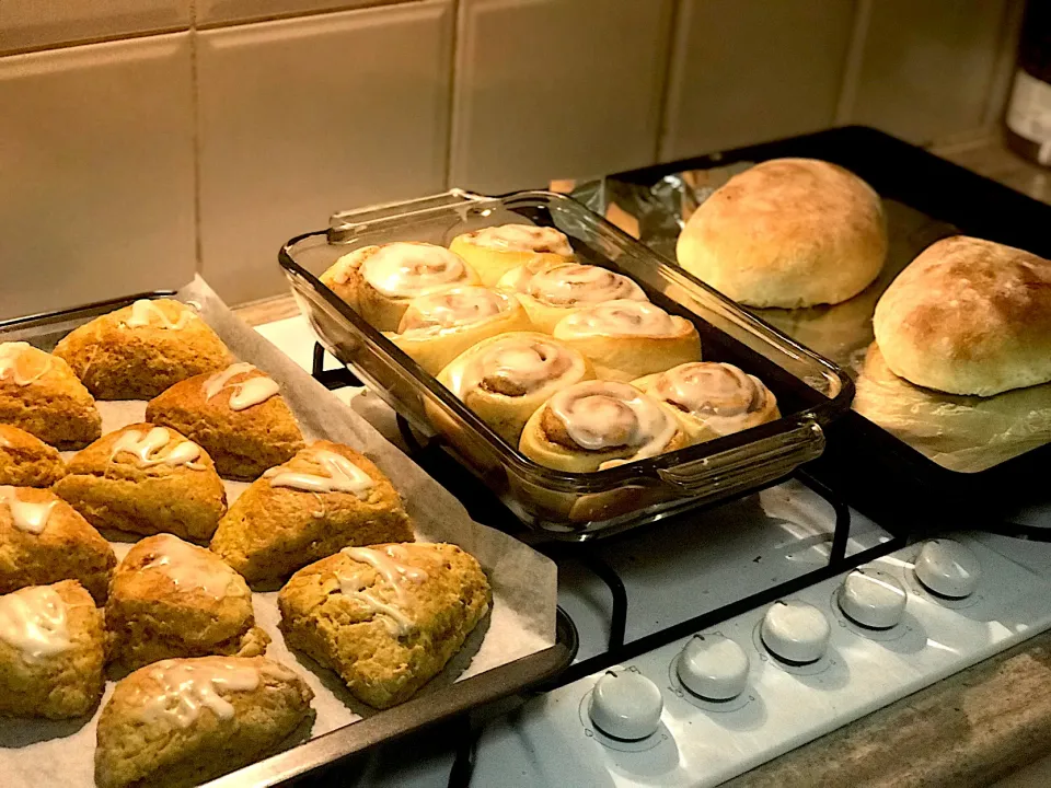 Pumpkin spice scones#cinnamon buns #italian bread ciabatta カボチャスパイススコーン＃シナモンバンズ＃イタリアンチャバタのパン|Babyluv Cabrera Ocampoさん