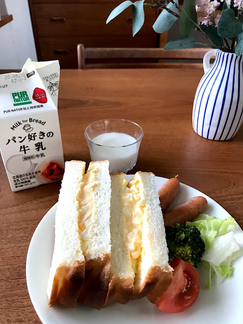 Snapdishの料理写真:卵サンドと牛乳のマリアージュ|あゆさん