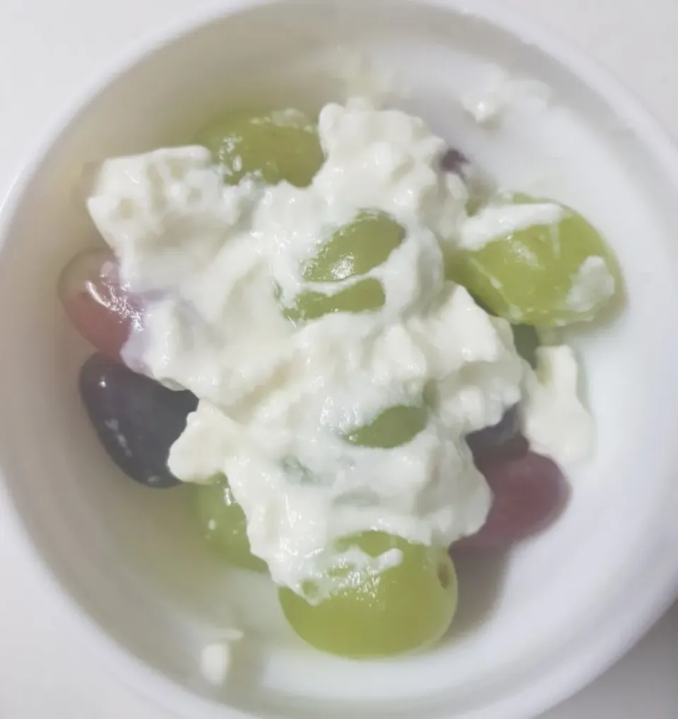 grapes with yogurt|patcookingfeverパットさん