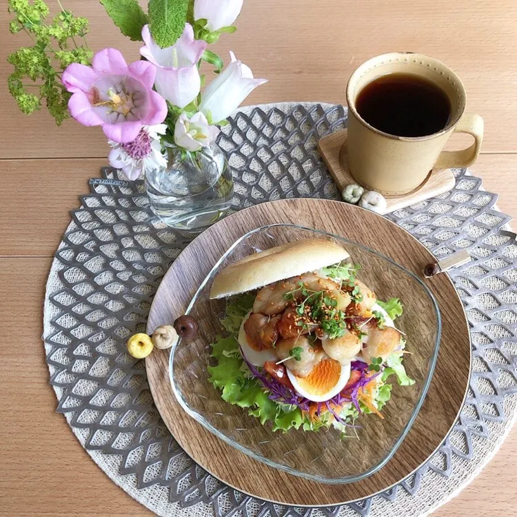 Snapdishの料理写真:5/17❤︎塩ぼんじり焼鳥&半熟たまごベーグルサンド❤︎|Makinsさん