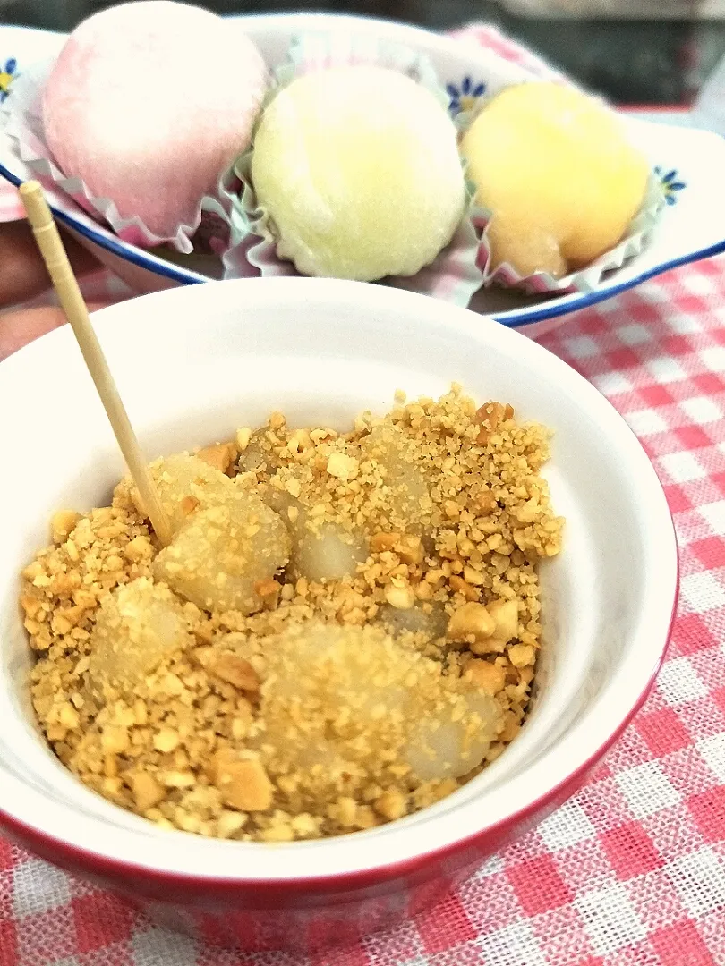 Snapdishの料理写真:Malaysia Mochi vs Japanese Mochi.|bbさん