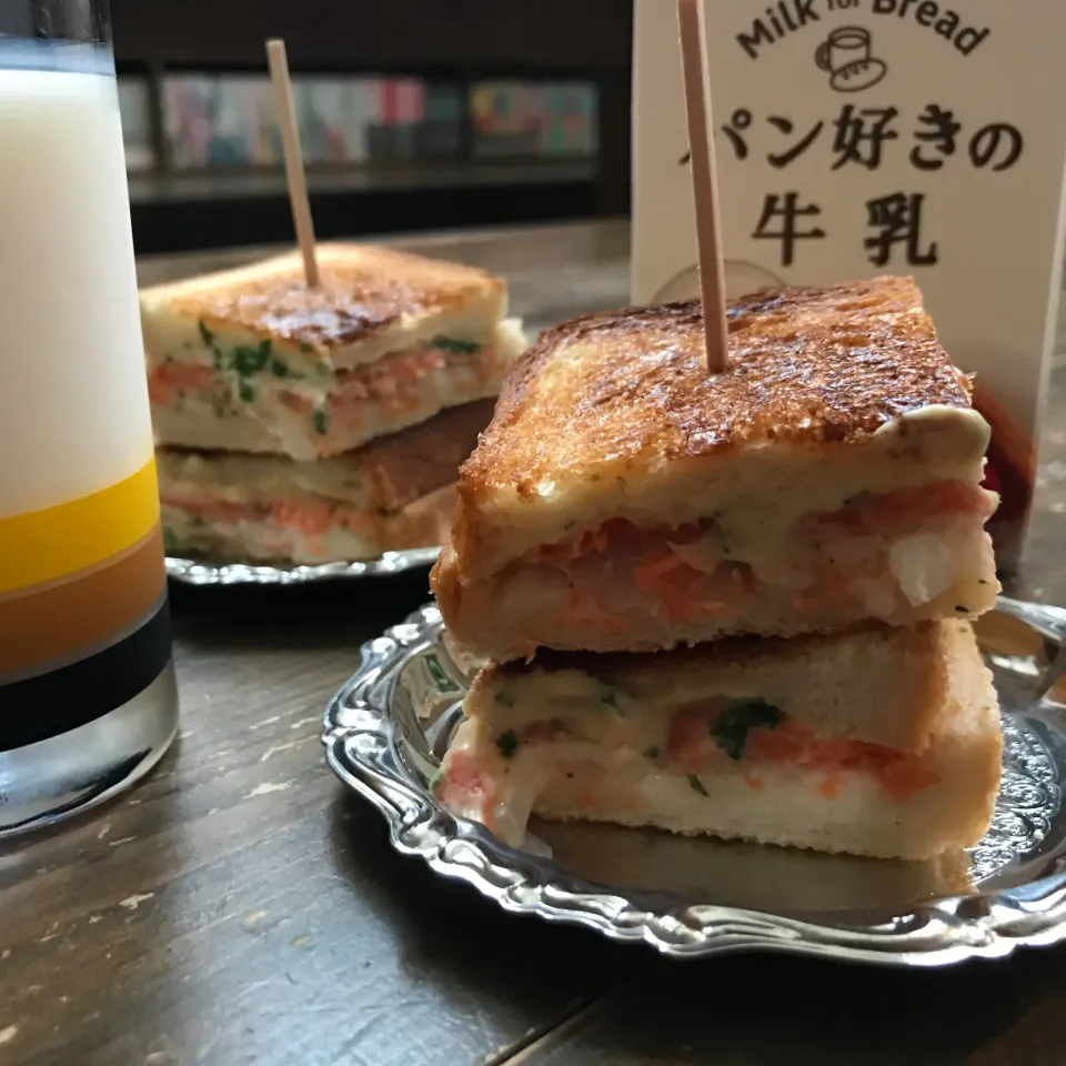 Snapdishの料理写真:サーモンのクロックムッシュ|koji toyodaさん