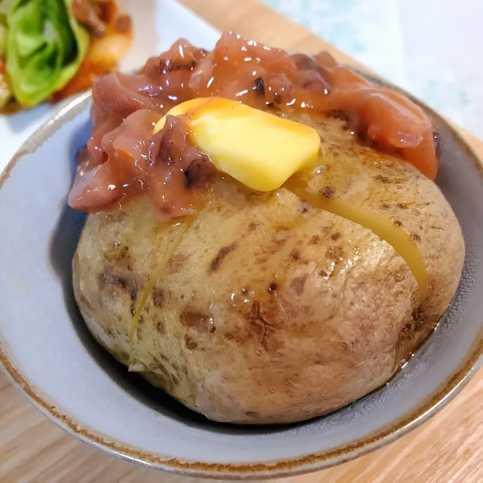 Snapdishの料理写真:皮付き塩辛じゃがバター❤️|Maho Sanoさん