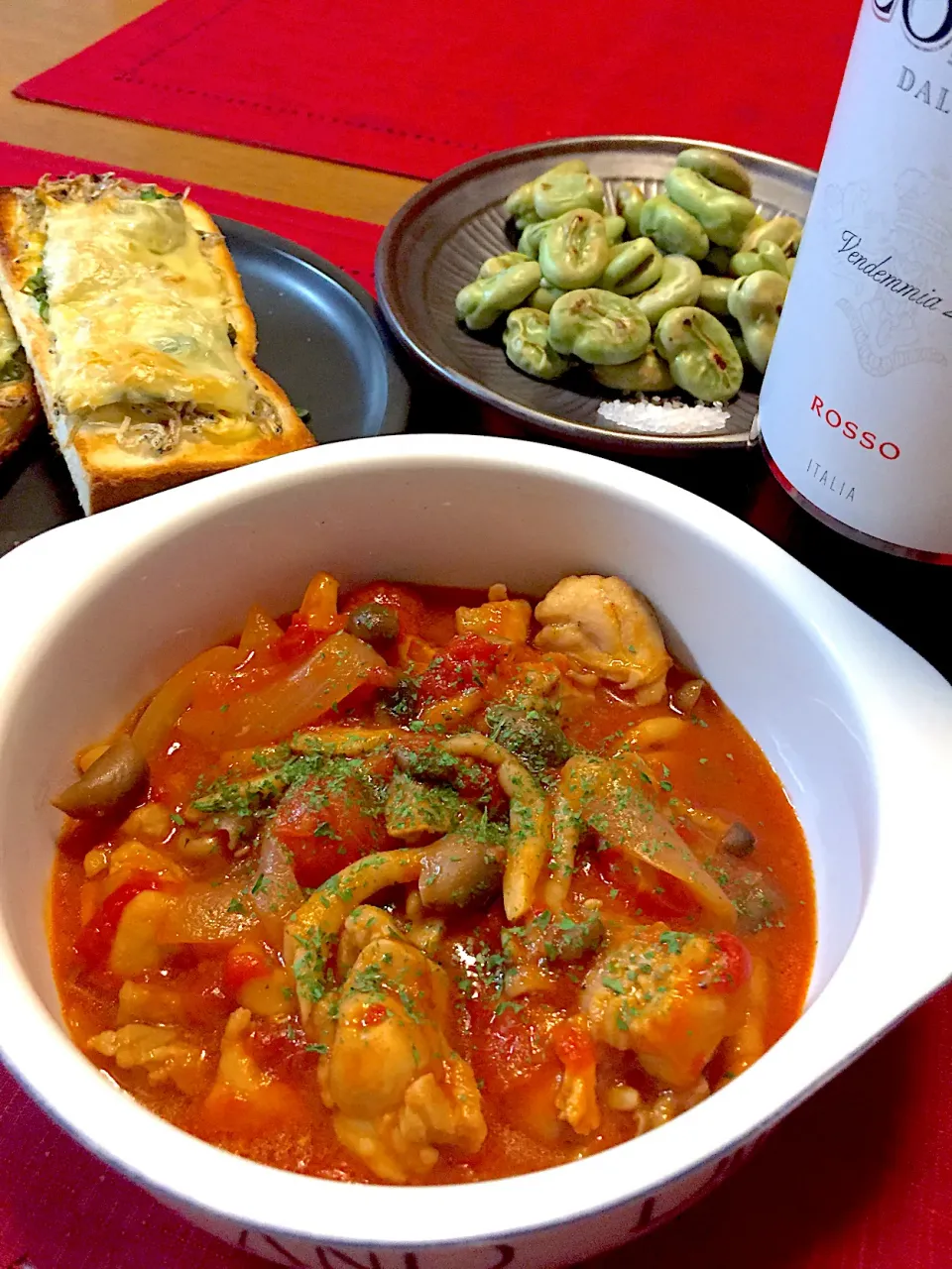 鶏肉のトマト煮🍅じゃこねぎトースト🍀|おかちさん