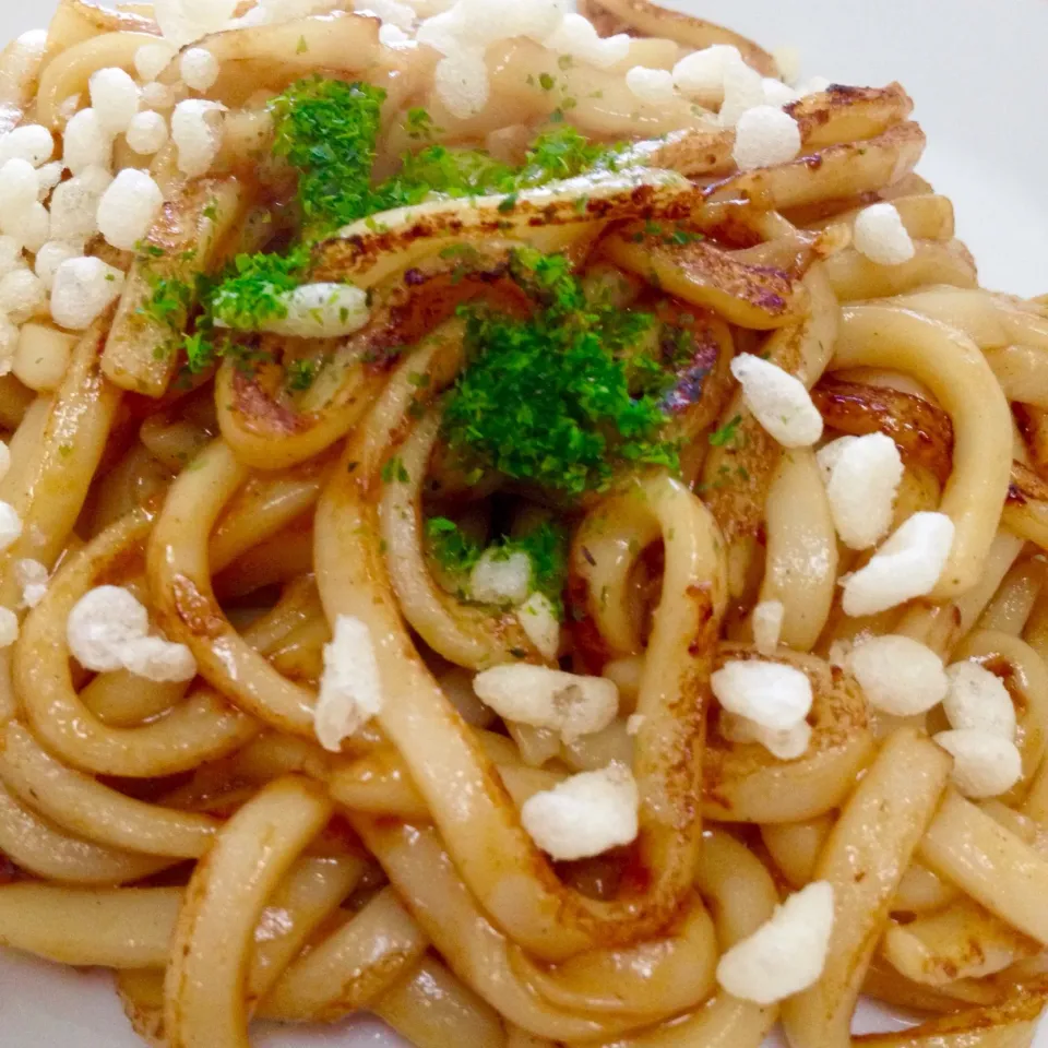 焼きうどん✨愛用している製麺店のうどんとカープソースだけで、うまうまだょ〜🤗💕|まいりさん