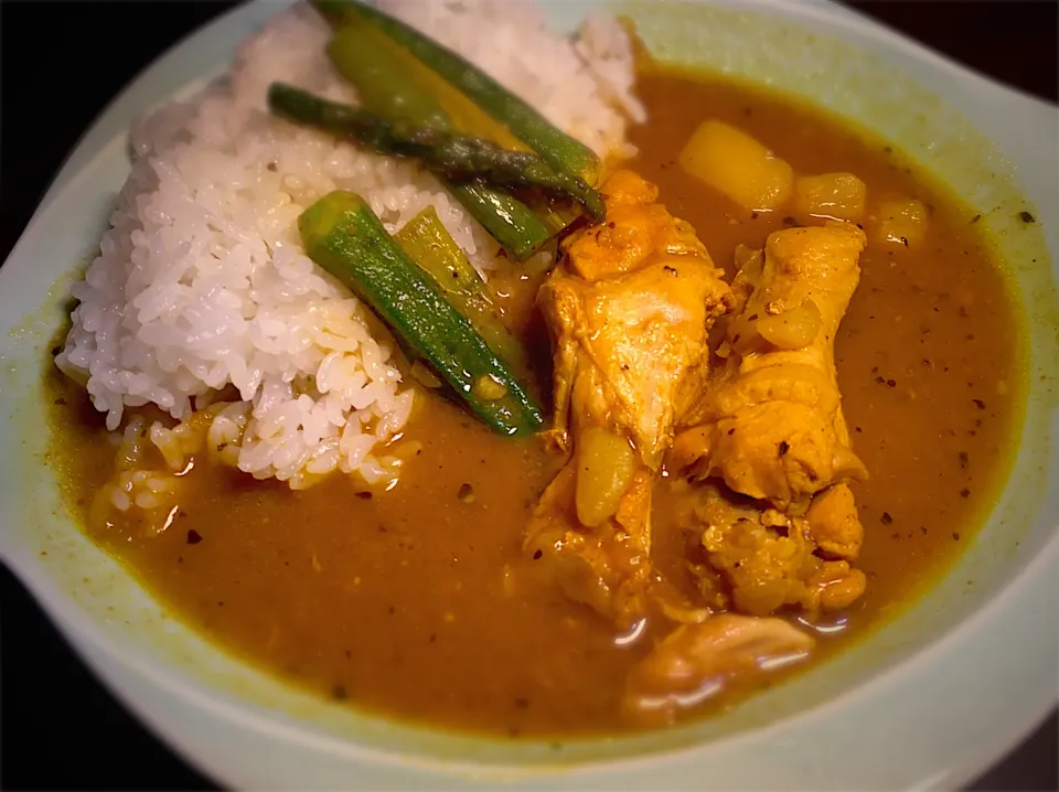 ココナッツチキンカレー|へろへろさん