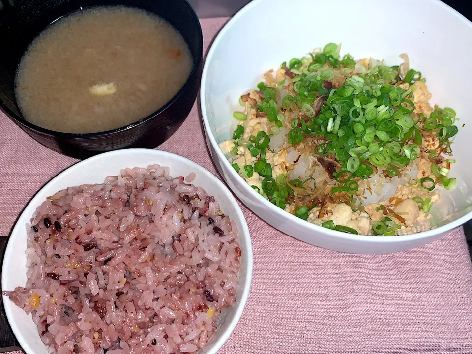 かみなり豆腐 れんこんすり下ろし汁 雑穀ごはん|yumyum😋さん