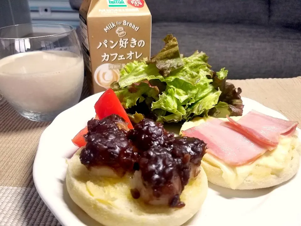 簡単！甘しょっぱいトースト
在宅49日目
このカフェオレ、クリーミーで美味しいです！！|しあるさん