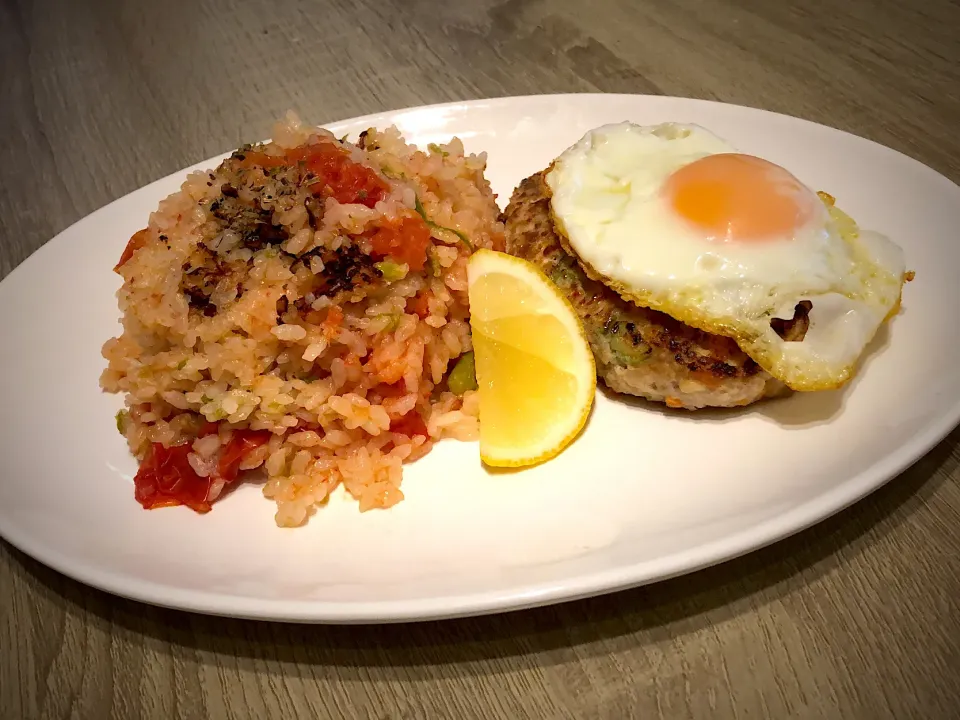 トマトごはん　野菜たっぷり豆腐ハンバーグ|Nakaba Kobayashiさん