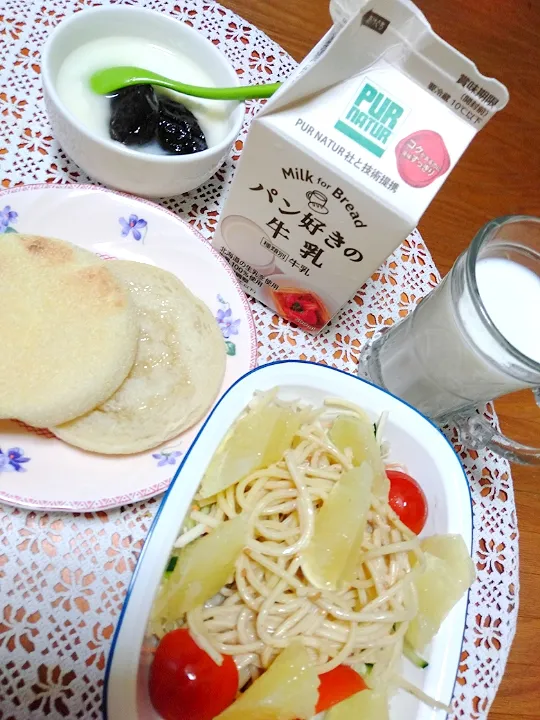 超熟マフィンで朝食!


#パンと牛乳のマリアージュ
#snapdish|junjunさん