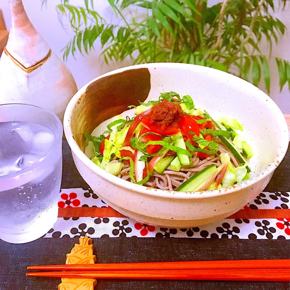 昼に簡単さっぱり  梅肉そば🍲|Sの食卓さん