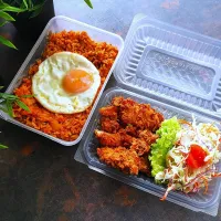 Snapdishの料理写真:Kimchi Fried Rice with Chicken Katsu|Kluang Curry Houseさん