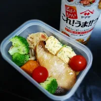 Snapdishの料理写真:時短ブリの照り焼き in今日のお弁当|さぴょんさん