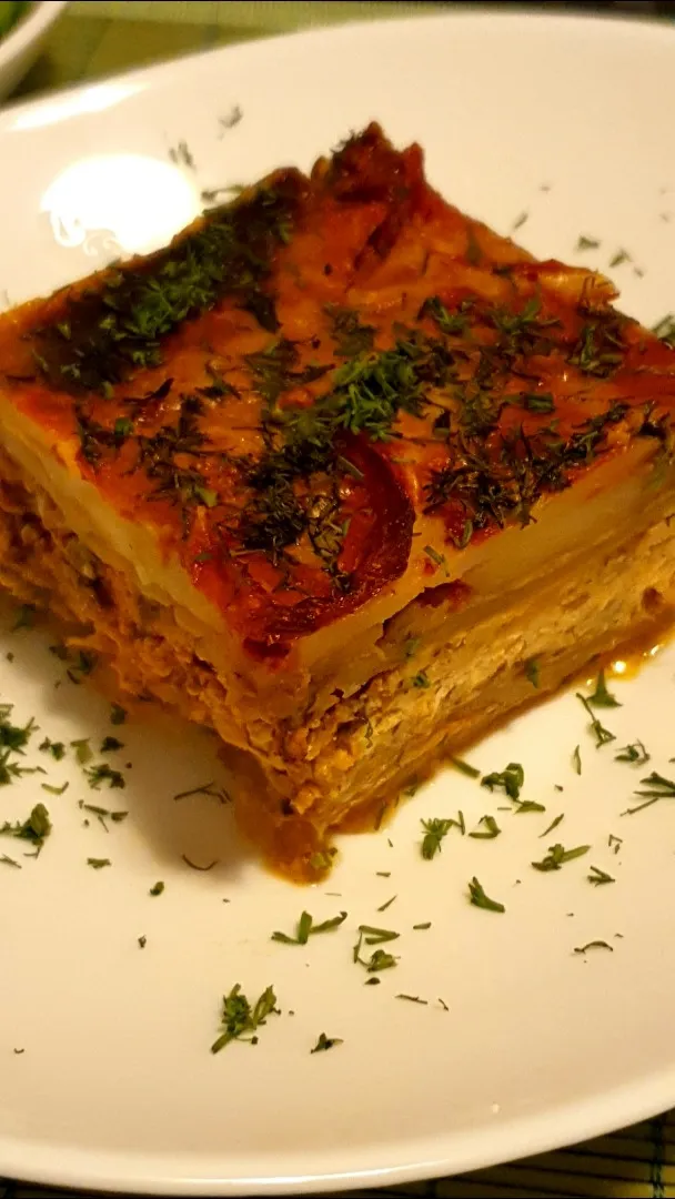 Meat pie with vegetables...yummy|Ioana Tudoracheさん