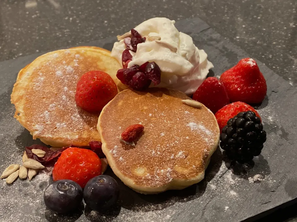 Snapdishの料理写真:パンケーキ🥞🍯|女神さん