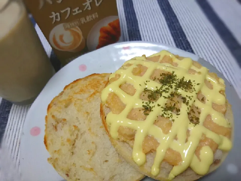 ★今日の朝ごパン★
☆めんたいポテトマヨサンド
☆パン好きのカフェオーレ|☆Chieco☆さん