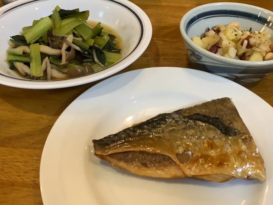 アジの干物　豆サラダ　小松菜のたいたん|は なさん