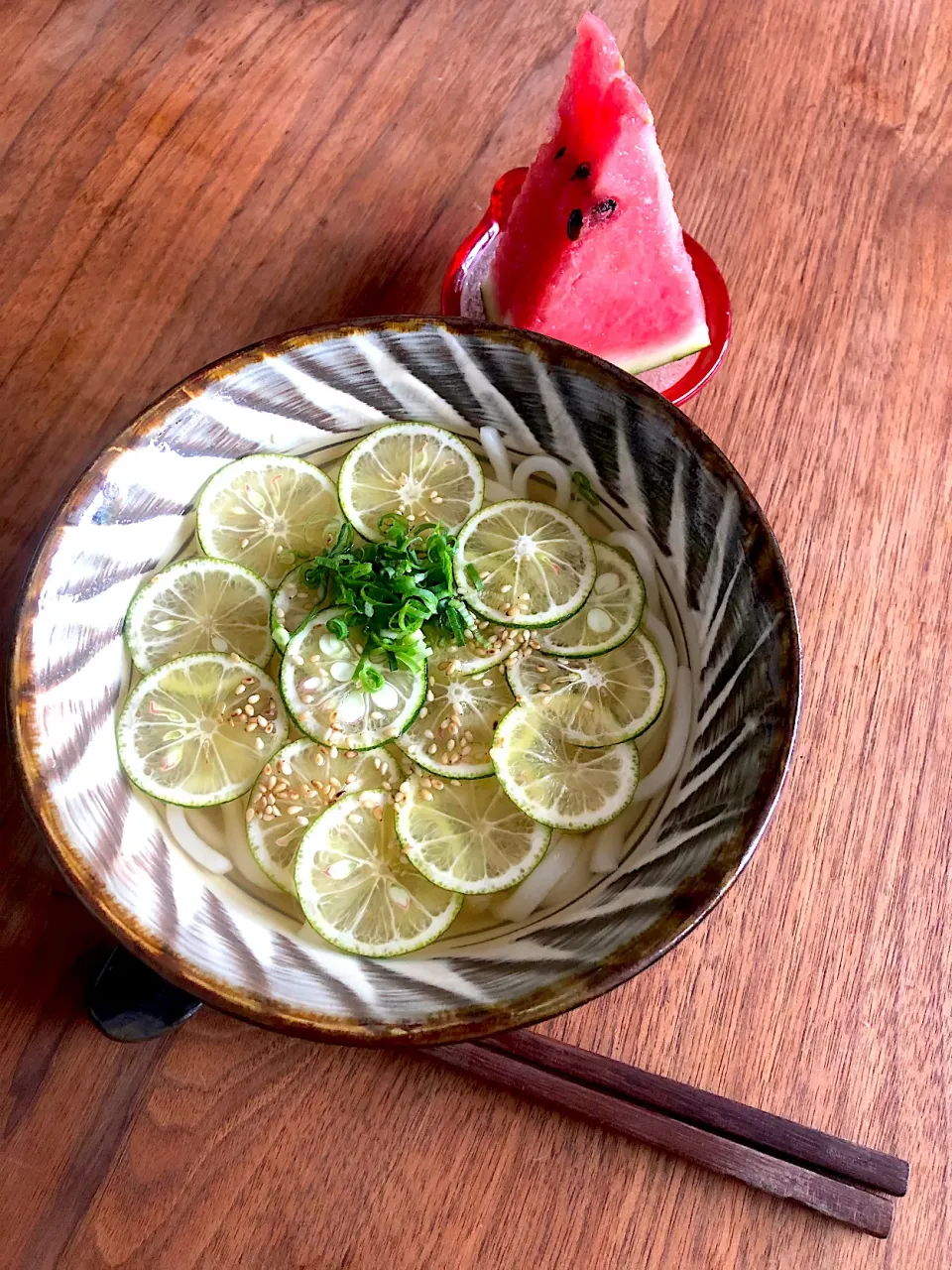 暑い日に、さっぱりすだちうどん|市川食堂さん