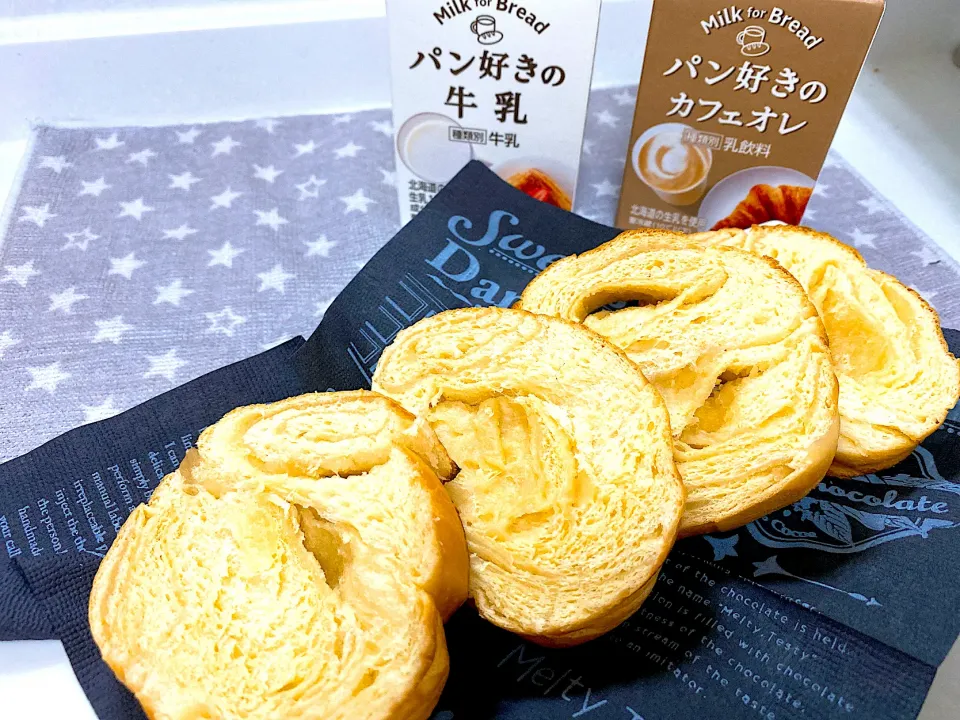 Snapdishの料理写真:🥛Today's moaning🍞|クランちゃんさん