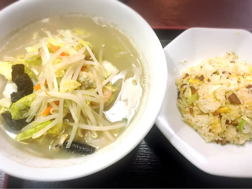 海鮮ちゃんぽん麺＋半炒飯 ¥750|Blue Moon Caféさん