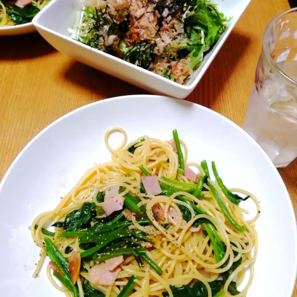 ほうれん草とベーコンの和風パスタ
水菜のサラダ|いちみさん