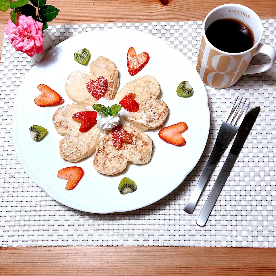 おうちカフェ「クローバーのフレンチトースト🍀」|Happy suzumeさん