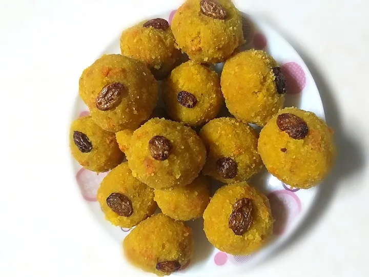 Snapdishの料理写真:ladoo ♥️

follow my Instagram page food___shots for easy recipes !!!|foodshotsさん