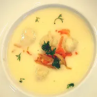 Snapdishの料理写真:Norwegian Cod Fish Soup 🇳🇴 Caramelised Carrots, Fried Onion, Herbs|Lanaさん