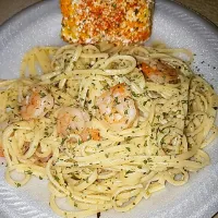 shrimp scampi with some Mexican street corn|Krystal Daneen Smith-Royallさん