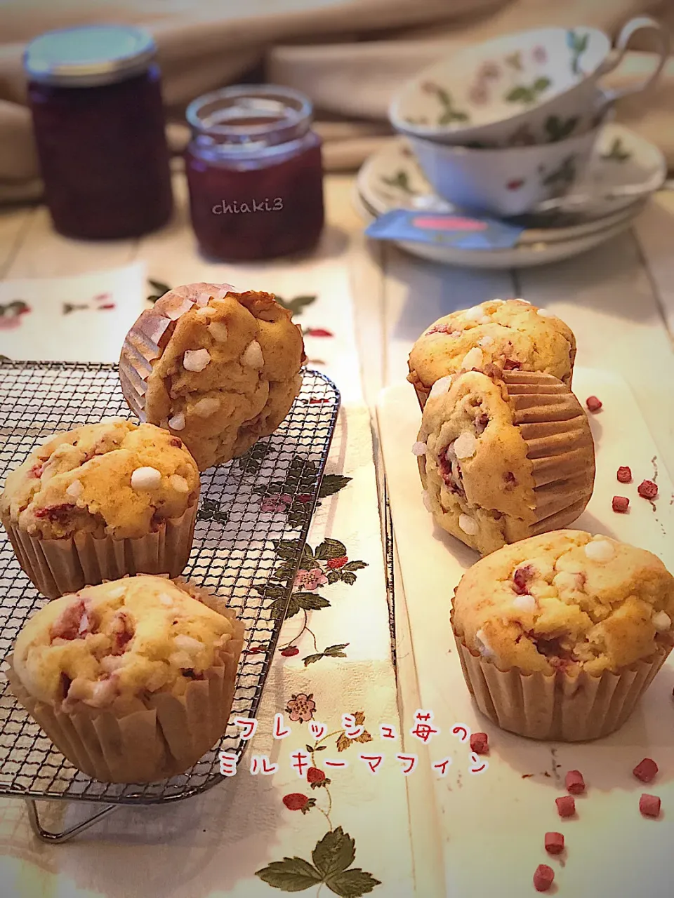 Snapdishの料理写真:hannahさんの料理 コピーしました😆💕💕リーチさんのフレッシュ苺のミルキーマフィン🍓|chiaki3（平川ちあき）さん