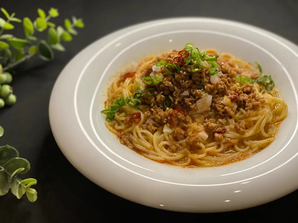 sophia.kamさんの料理 スパゲティがラーメンに⁉️ 汁ナシ坦々麺|roko*さん