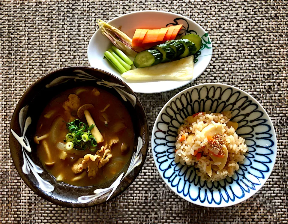 Snapdishの料理写真:カレーうどん&筍ごはん🍚ぬか漬け添え|saoricocoさん