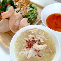 Snapdishの料理写真:タイ料理　フォー　生春巻き|motomiさん