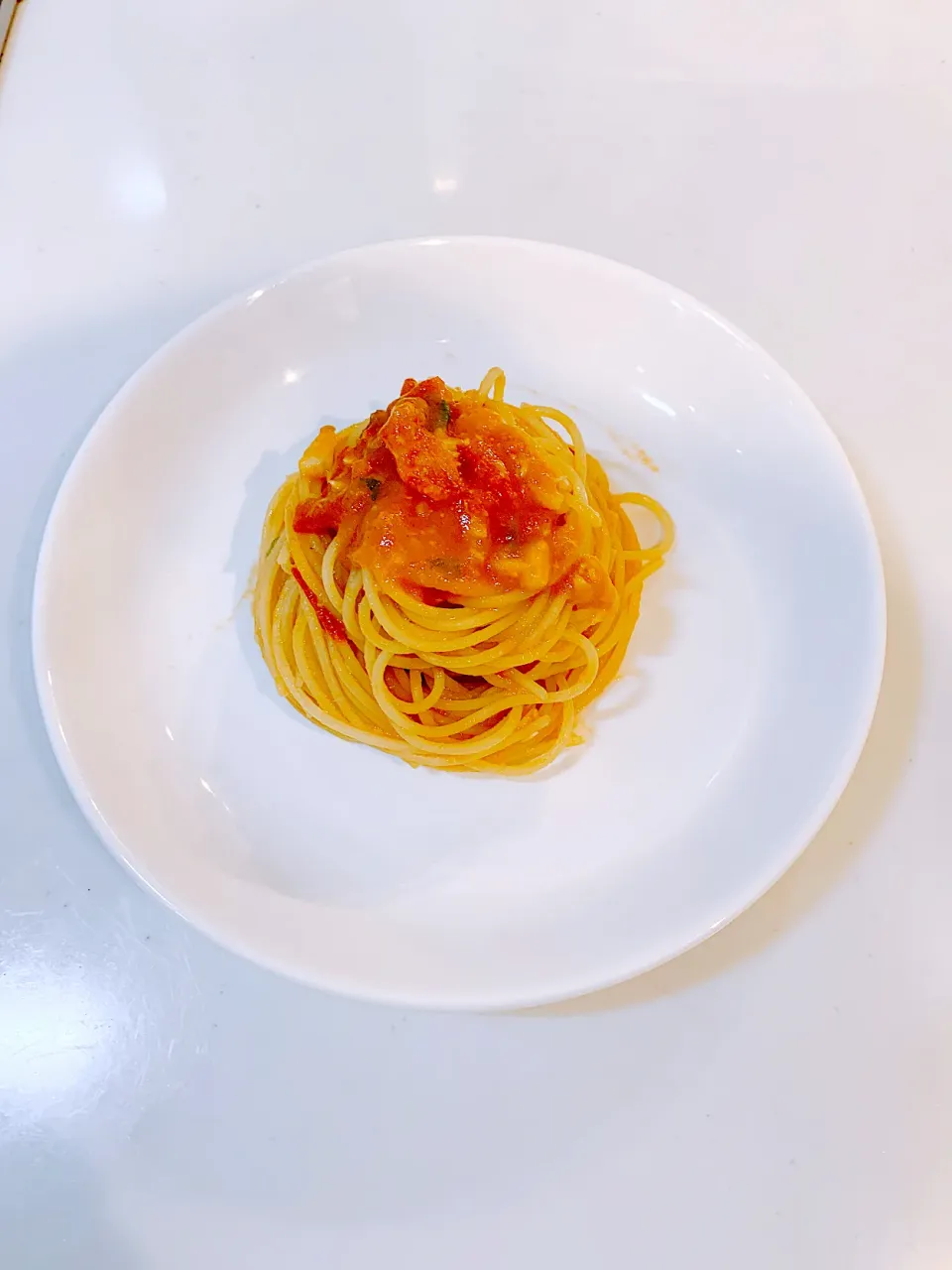 アンチョビとニンニクのトマトパスタ|たけださん