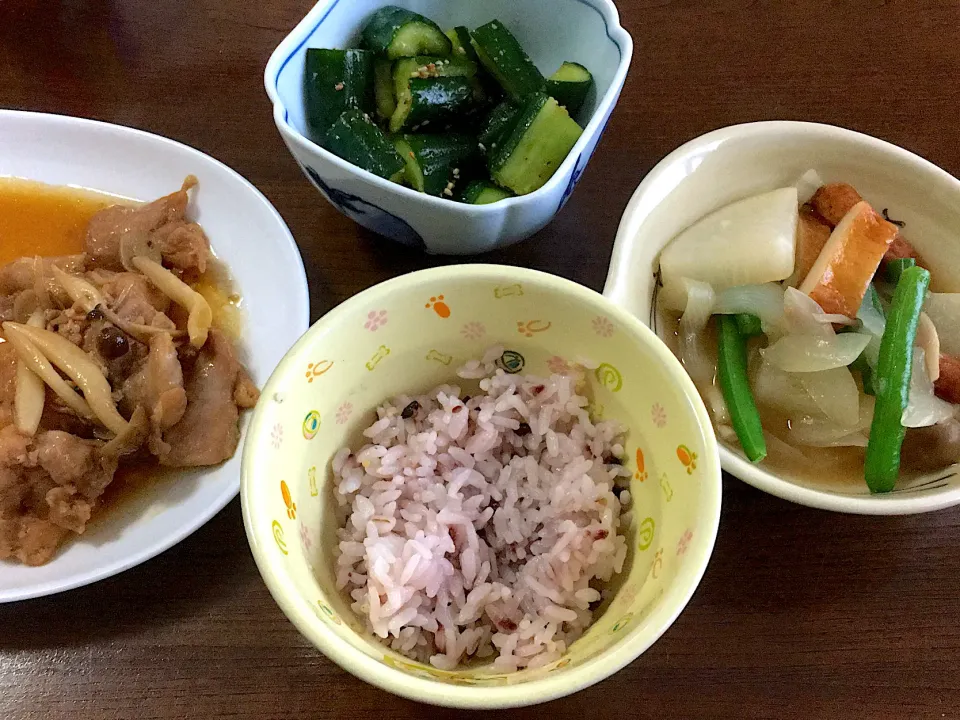 京風煮物、鶏肉のごま醤油焼き、きゅうり漬け|りかさん