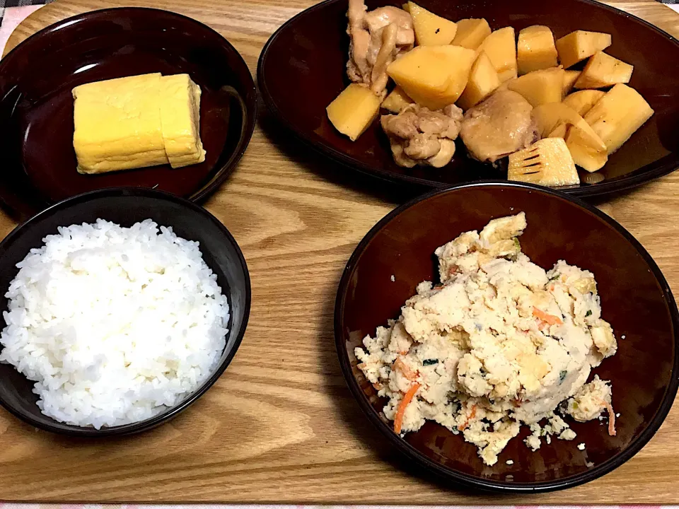 Snapdishの料理写真:☆筍と鶏肉の煮物 ☆卯の花 ☆厚焼き玉子|まぁたんさん