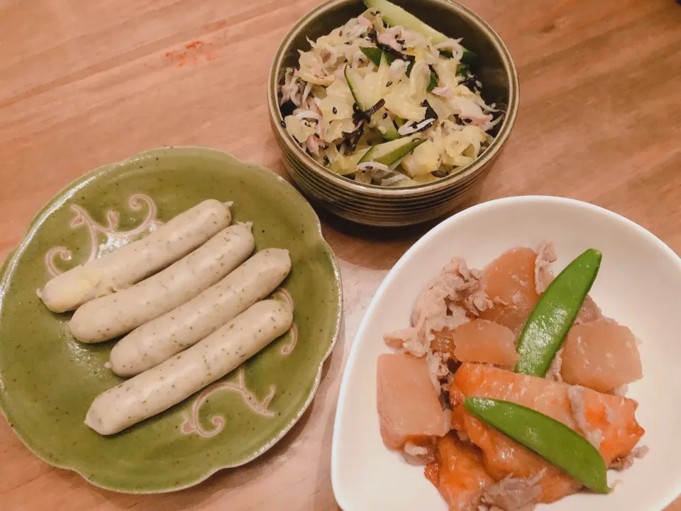 大根と豚コマの煮物・キャベツの昆布和え・バジルウインナー|mayuyuさん