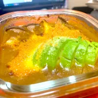 アボカドとエリンギの焼きカレー|㌧ﾄﾛさん