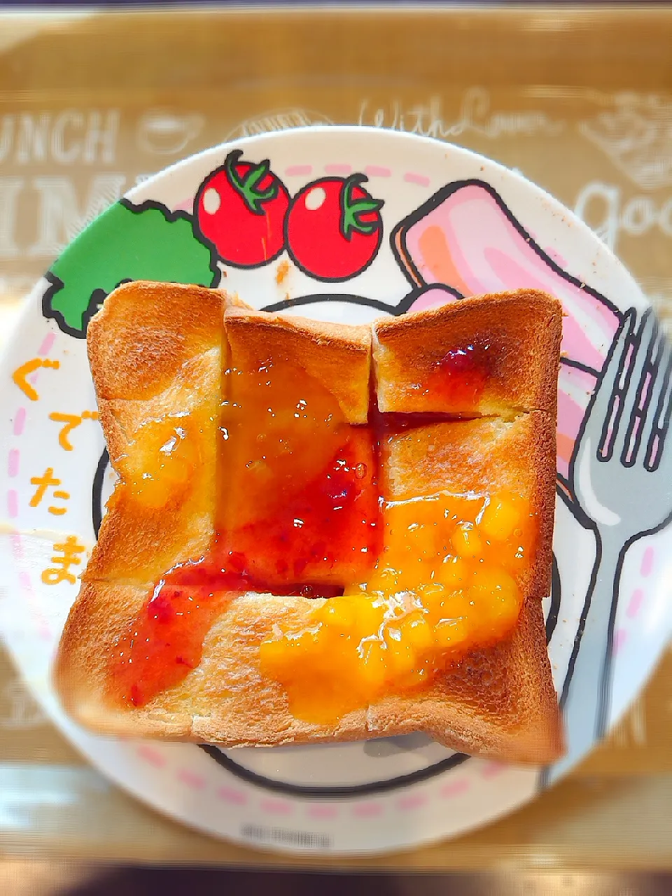 Snapdishの料理写真:3色ジャムバタートースト😋|みぽりん♪さん