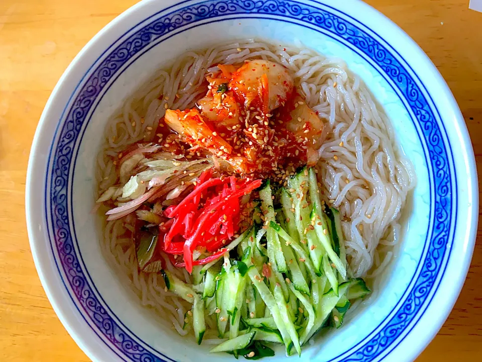 Snapdishの料理写真:昼食に、きねうち冷麺|「蘭」さん