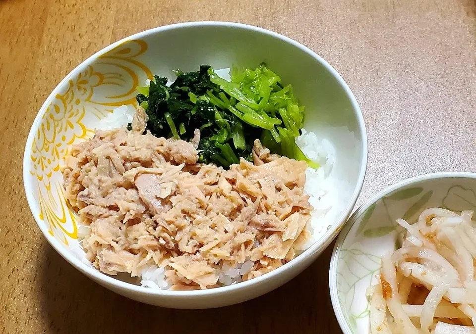 ツナ缶と三つ葉の丼
大根の梅干し和え|ナナさん