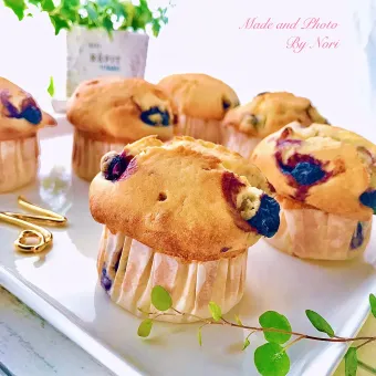 Snapdishの料理写真:ブルーベリーとクリームチーズのマフィン