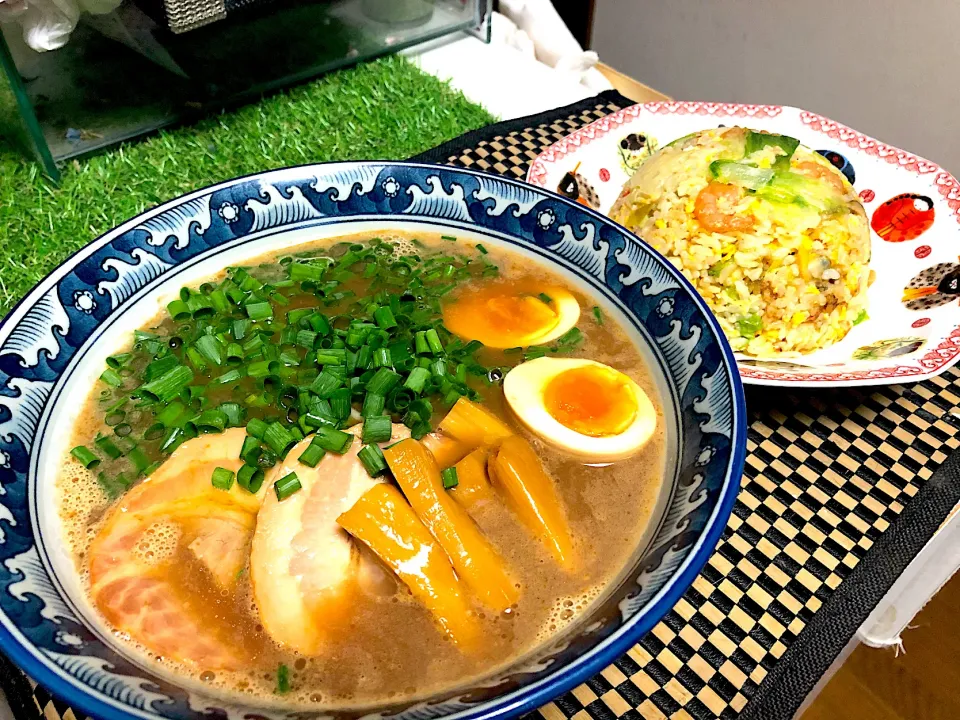 井出商店のラーメン　　海鮮レタス炒飯|石川洋子さん