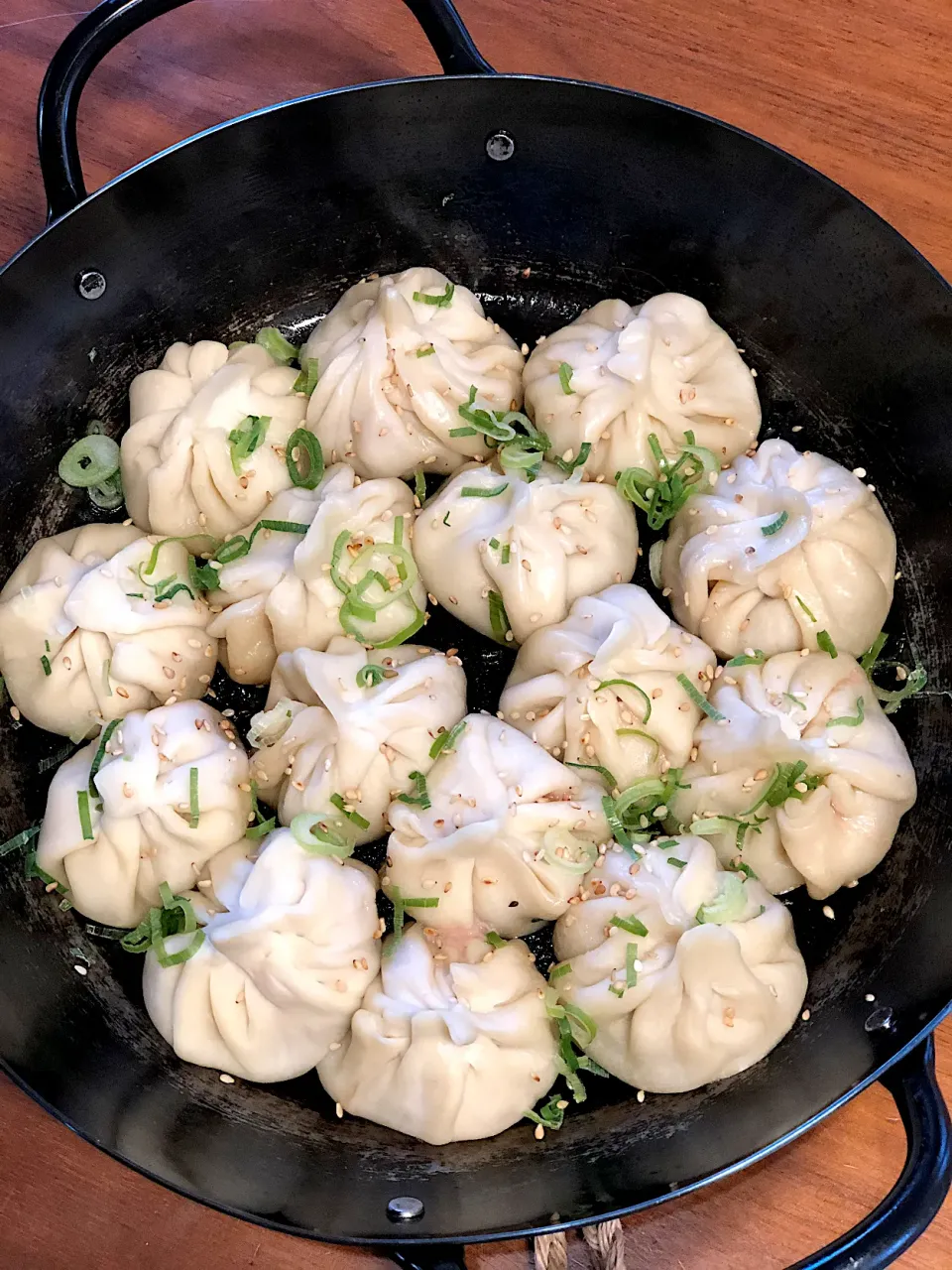 フライパン焼き小籠包|ゆういんしゅさん