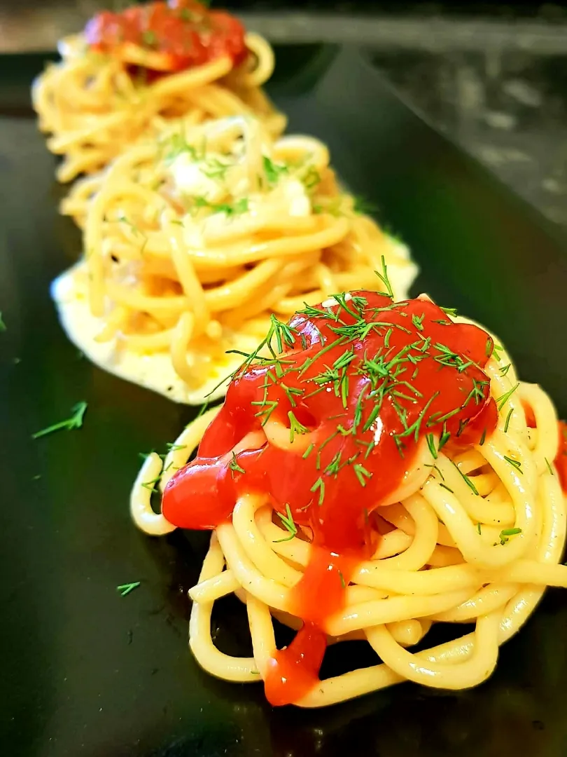 Some spaghetti with different sauces|Ioana Tudoracheさん