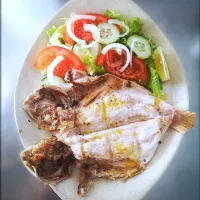 Pargo com salada|CozinhaDaAvóさん