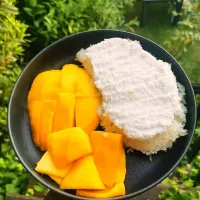 Mango, coconut and sticky rice 😋😋|Njluycxさん