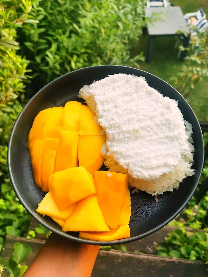 Mango, coconut and sticky rice 😋😋|Njluycxさん