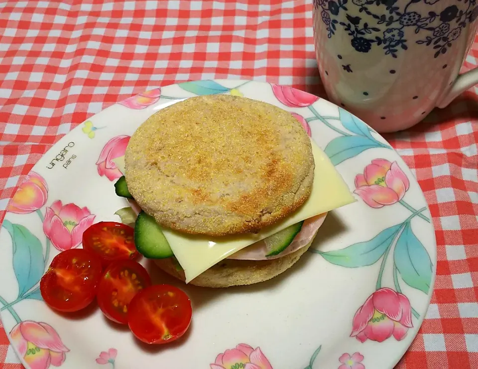 今日の朝ごはん☕️🍞🌄|オレンジチョコさん